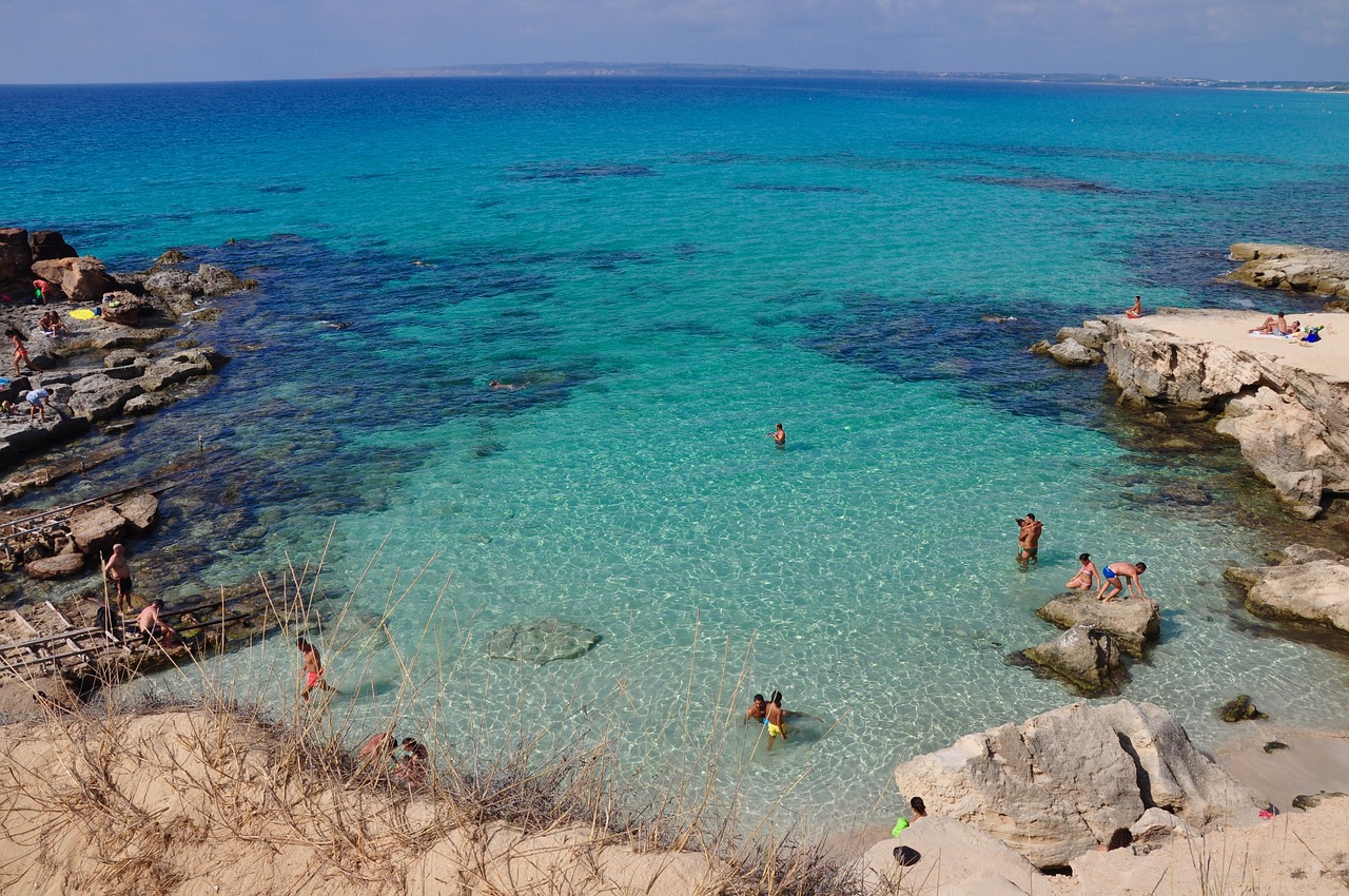 calo des mort formentera laguna